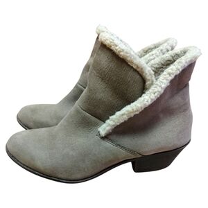 Me Too Women's Aspen Faux Suede Sherpa Lined Stack Heel Ankle Booties, Sz 7.5M